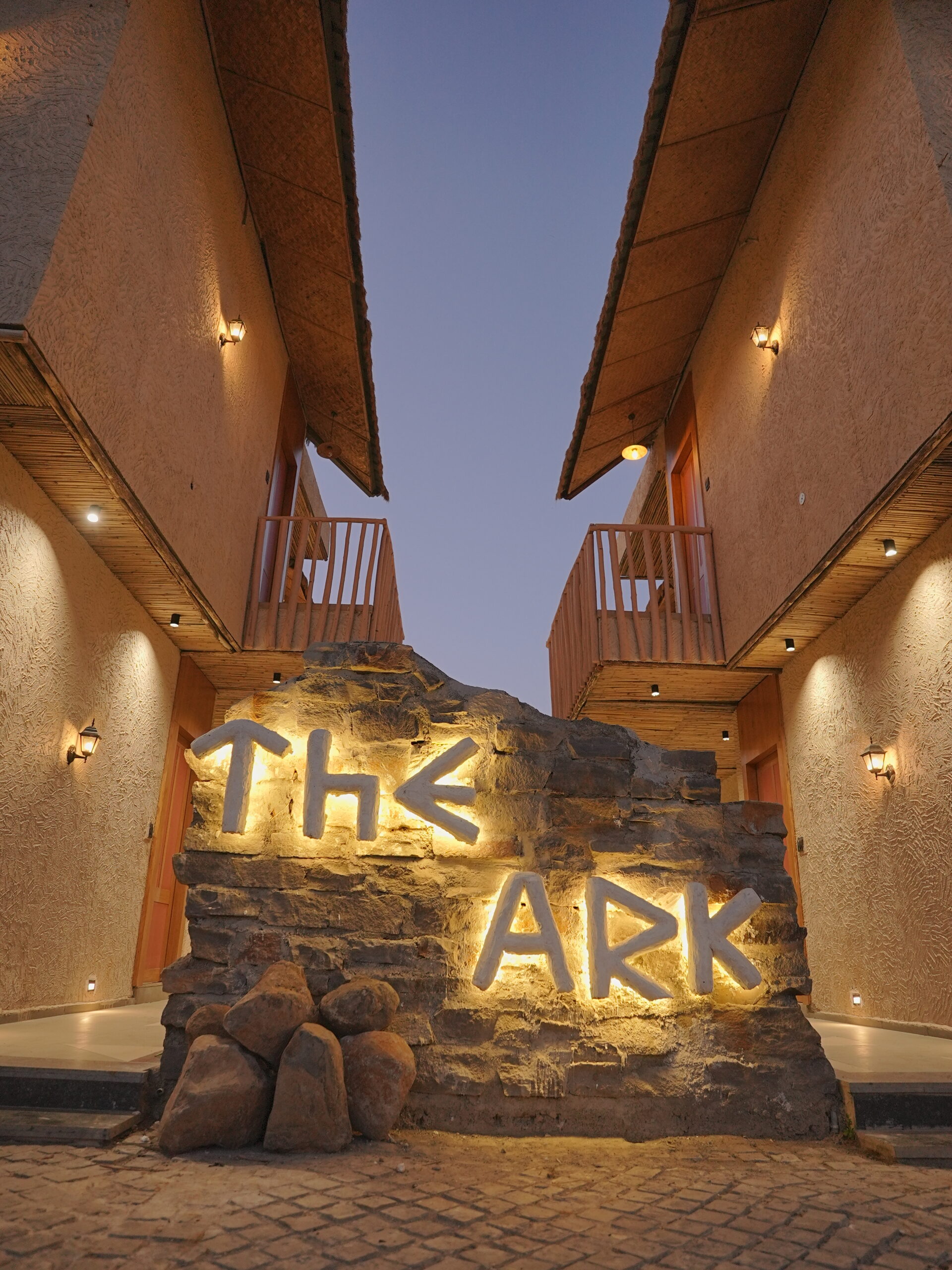 Front exterior 06