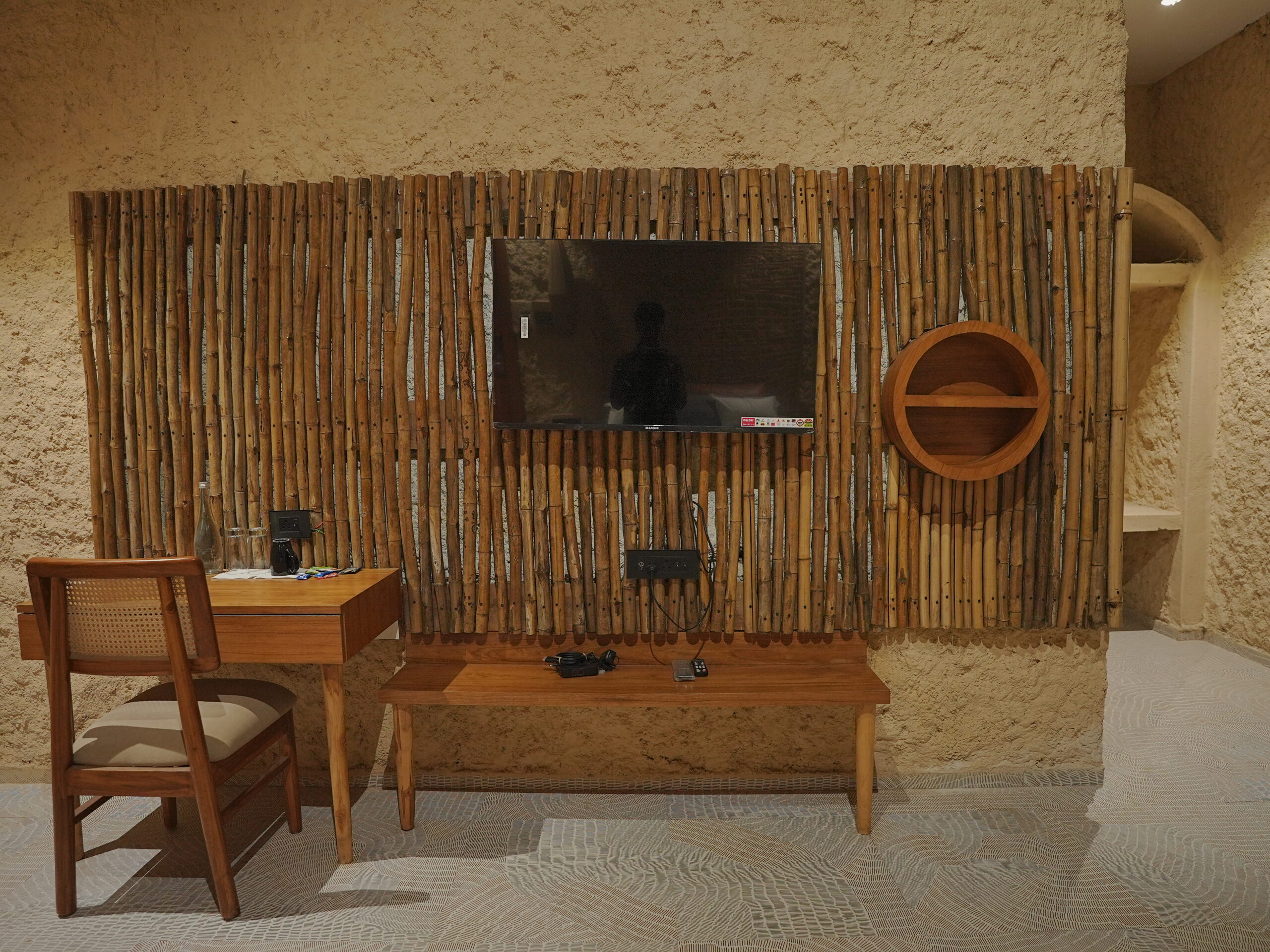 Room 08
