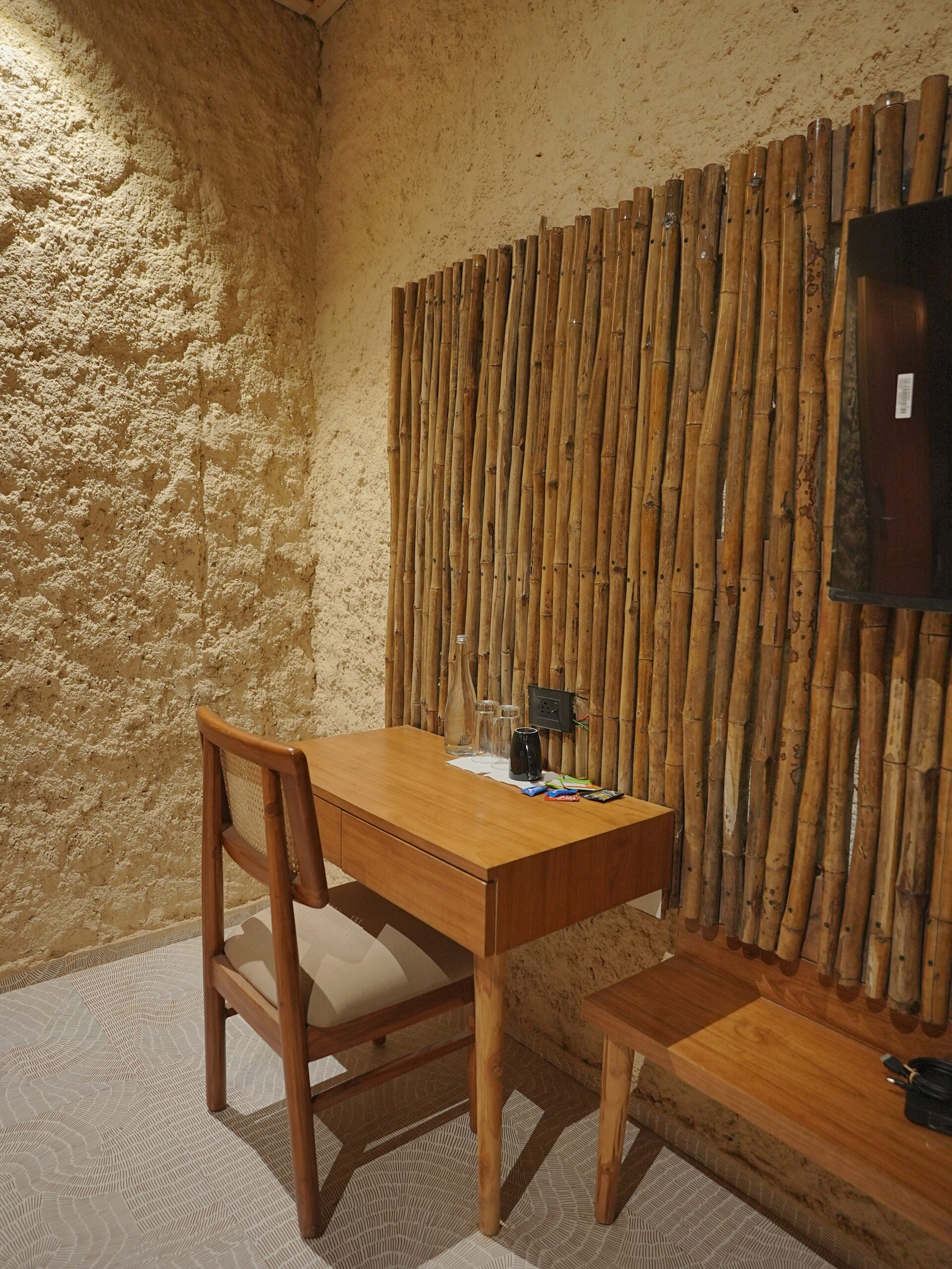 Room 08